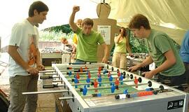 Stalo futbolą po atviru dangumi pakoregavo lietus