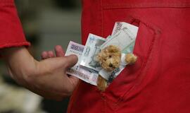 Vyriausybė pasiskolino dar 15 milijonų eurų