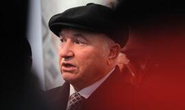 Jurijus Lužkovas trauktis iš Maskvos mero posto savo noru  neketina