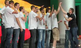 Lietuva pasitiko savo didvyrius - bronzą iškovojusią rinktinę