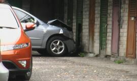 Supainiojusi pedalus klaipėdietė sudaužė automobilį