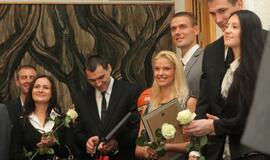 Lietuvos vyrų krepšinio rinktinei įteikta 180 tūkst. litų premija