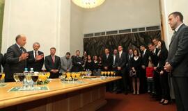 Lietuvos vyrų krepšinio rinktinei įteikta 180 tūkst. litų premija