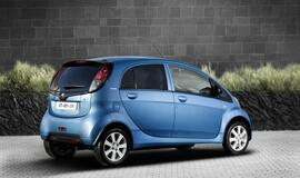 "Peugeot" pristato elektra varomą "iOn" modelį