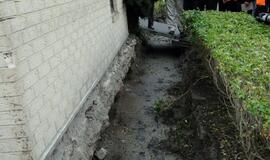 Naująją Zelandiją krečia stiprūs pakartotiniai smūgiai