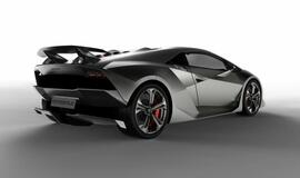 Debiutuoja naujasis "Lamborghini Sesto Elemento Concept"