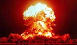 Skotas Riteris: JAV jaučia priklausomybę nuo branduolinio ginklo