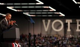 Barakas Obama leidosi į agitacinį turą