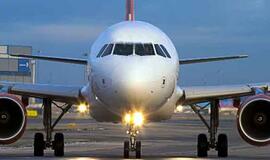 Keleiviniuose lėktuvuose aptiktos dvi bombos