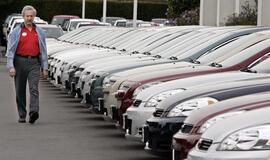 Naujų automobilių pardavimas Europoje krenta