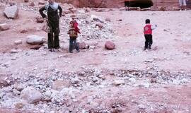 Raudonoji dykumų rožė Petra: stebuklai uolose