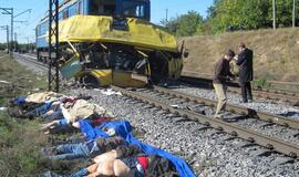 Ukrainoje susidūrus traukiniui ir autobusui žuvo 40 žmonių