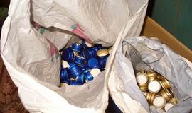 Tauragėje - kontrabandinės cigaretės ir degtinės falsifikatai