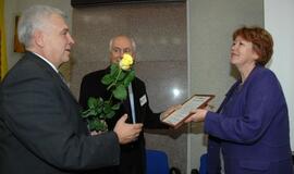 Klaipėdoje apdovanoti miesto savivaldybės darbuotojai