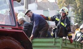 Tris Vengrijos kaimus užliejo nuodingos atliekos