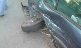 Liepų gatvėje apdaužyti trys automobiliai