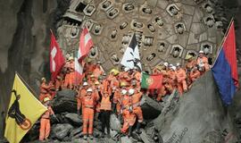 Šveicarijoje baigtas tiesti ilgiausias pasaulyje tunelis