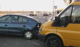 Liepų gatvėje apdaužyti trys automobiliai