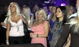 Į vieną vietą susitelkusios blondinės siekė pasaulio rekordo