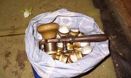 Tauragėje - kontrabandinės cigaretės ir degtinės falsifikatai