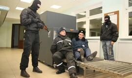 Pasienyje su Baltarusija - įkaitų išlaisvinimo pratybos