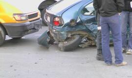 Liepų gatvėje apdaužyti trys automobiliai