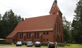 Restauruoti Vanagų parapijos namai kviečia į įkurtuvių šventę