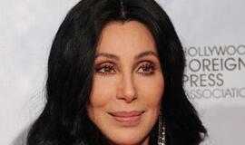 64 metų Cher apie narkotikus ir vaikų auklėjimą