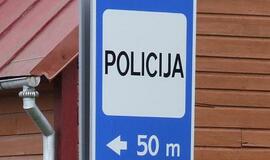 Kriminalistės kabinete įtariamasis išsitraukė pistoletą