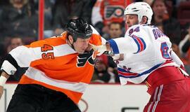 NHL čempionate "Flyers", "Blues" ir "Canucks" iškovojo penktąsias pergales iš eilės