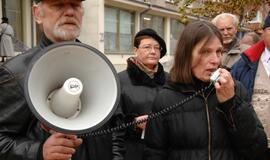 Mitingas prie "Vakarų ekspreso" redakcijos