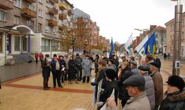 Mitingas prie "Vakarų ekspreso" redakcijos