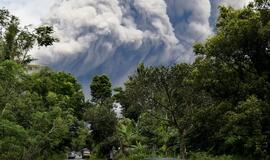 Indonezija: Merapio ugnikalnis nerimsta