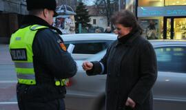 Klaipėdos pėstieji dovanų gavo atšvaitus