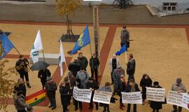 Mitingas prie "Vakarų ekspreso" redakcijos