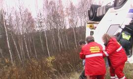 Klaipėdoje apvirto vilkikas su mėsos kroviniu