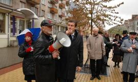 Mitingas prie "Vakarų ekspreso" redakcijos