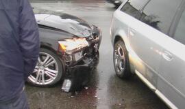 Liepų gatvėje susidūrė "Audi" ir "Lexus" automobiliai