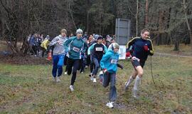 Ekomaratone rungtyniavo ir žmonės, ir šunys