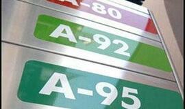 Rusijoje 92 markės benzinas liks iki 2015-ųjų