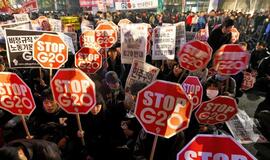 Tūkstančiai žmonių Pietų Korėjoje dalyvavo demonstracijoje prieš G20 viršūnių susitikimą