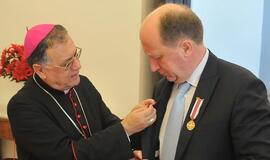 Andrius Kubilius asmeniškai išbandė elektromobilio galimybes