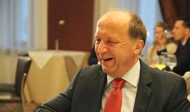 Andrius Kubilius sau parašytų kuklų pažymį