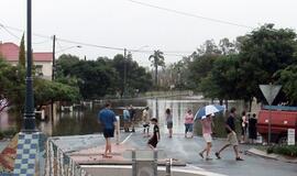 Australijoje neslūgsta potvyniai