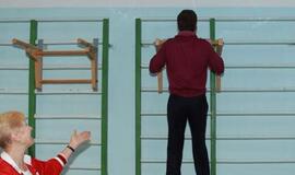 Dmitrijus Medvedevas taip pat nusprendė pademonstruoti savo raumenis