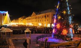 Klaipėdoje įžiebta miesto kalėdinė eglė