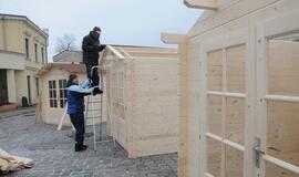 Klaipėdos Teatro aikštėje statomi nameliai Kalėdų prekybai