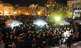 Klaipėdoje įžiebta miesto kalėdinė eglė