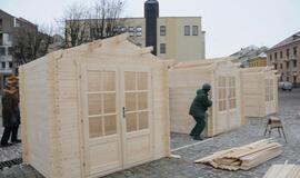 Klaipėdos Teatro aikštėje statomi nameliai Kalėdų prekybai