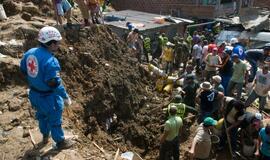 Gelbėtojai Kolumbijoje po nuošliauža rado 30 žmonių kūnus